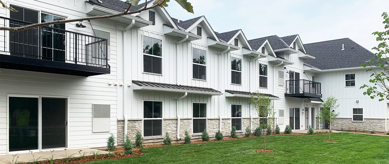 Jack Pine Place Apartments for Rent in Hugo, Minnesota